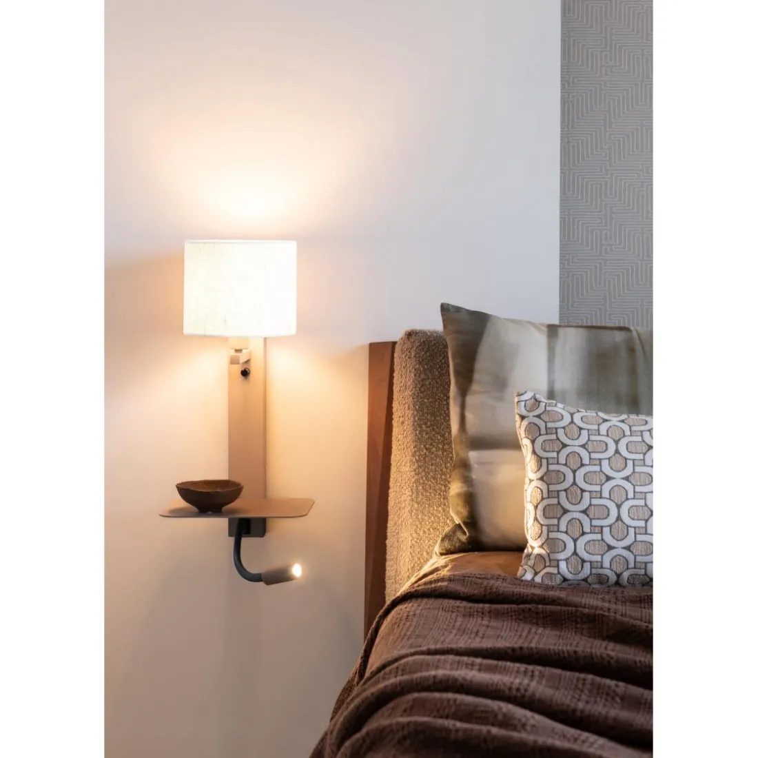 Applique Florence liseuse sable abat-jour blanc