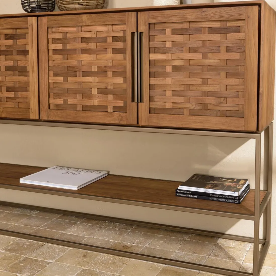 Buffet en bois de teck recyclé 4 portes en tissage de bambou