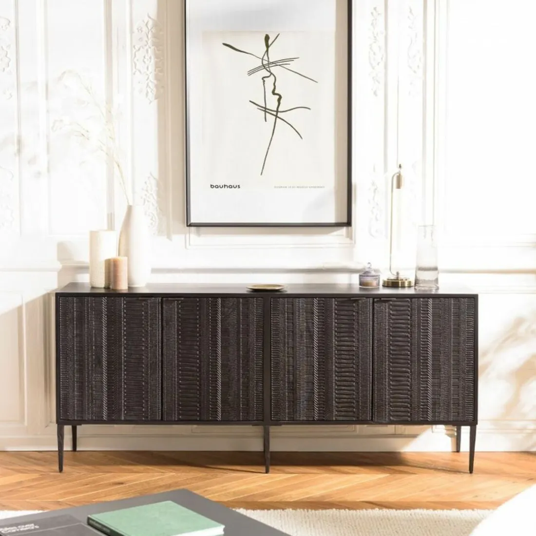 Buffet en bois massif de manguier avec 4 portes sculptées et pieds en métal GLORIA noir
