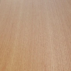 Bureau en bois blanc