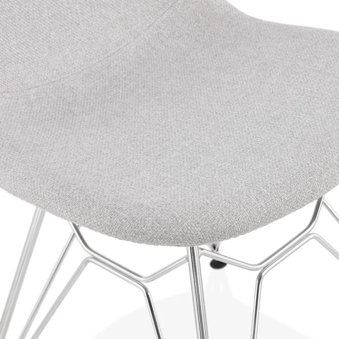 Chaise design 'DECLIK' grise claire avec pieds en métal chromé