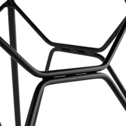 Chaise design 'GAUDY' noire style industriel avec pied en métal noir