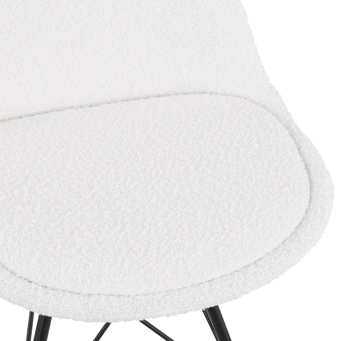 Chaise design 'VIOLETTE' en tissu bouloché blanc style industriel
