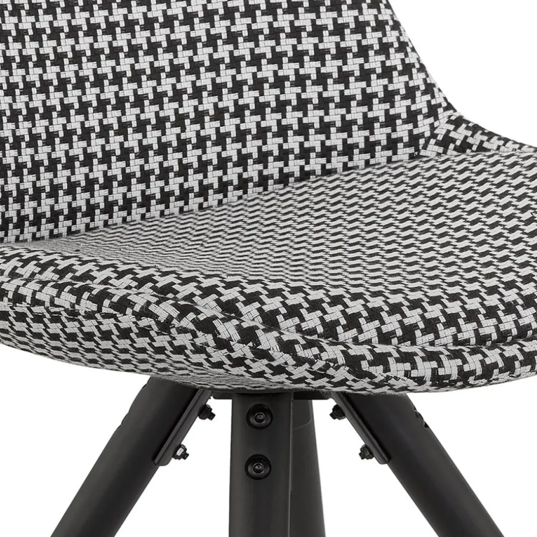 Chaise vintage 'RICKY' en tissu pied de poule et pieds en bois noir