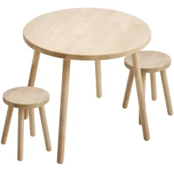 Ensemble conçu pour les enfants confortable et sécurisé fabriqué avec des matériaux robustes