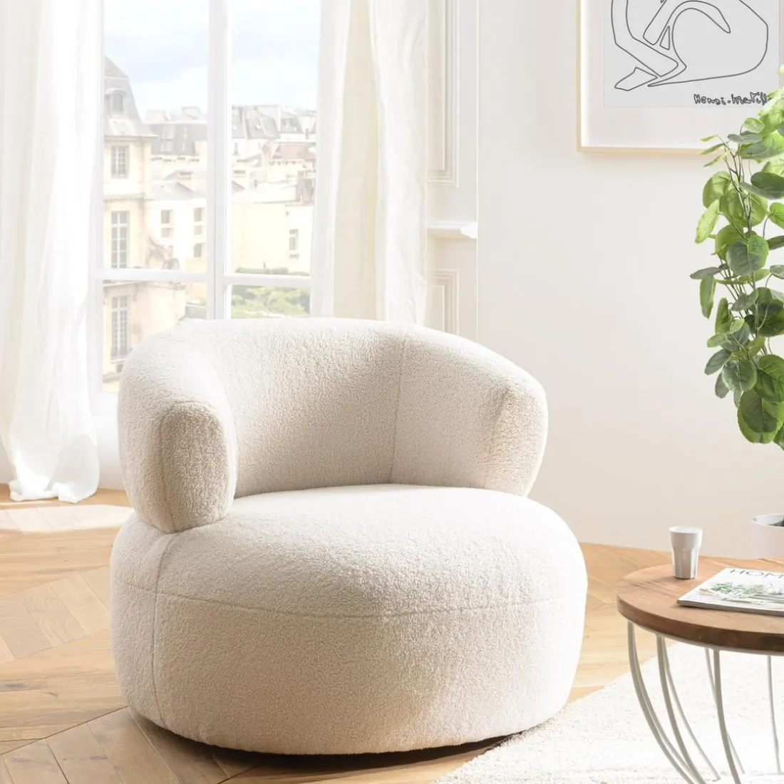 Fauteuil en tissu bouclette écru assise arrondie GASTON