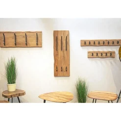 Garderobe murale en bois et 4 crochets en métal noir