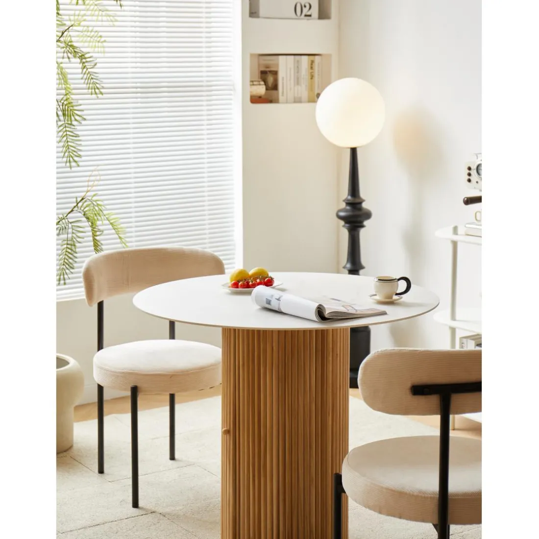 La table à manger HAVANA avec son design rustique et épuré facile à monter pour 4 personnes