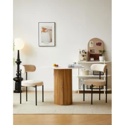 La table à manger HAVANA avec son design rustique et épuré facile à monter pour 4 personnes