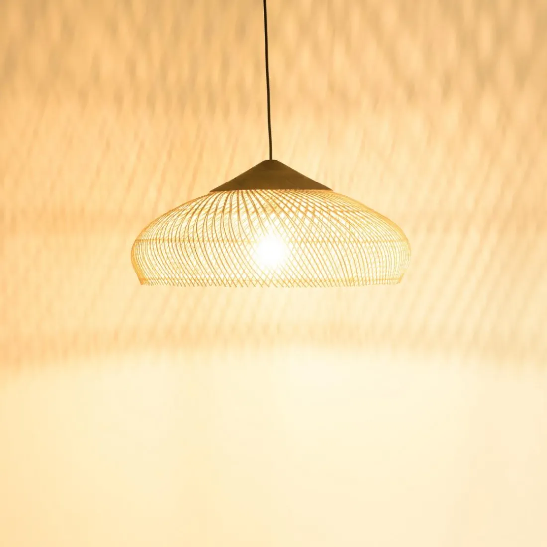 Suspension en rotin et teck recyclé SIXTINE couleur naturelle