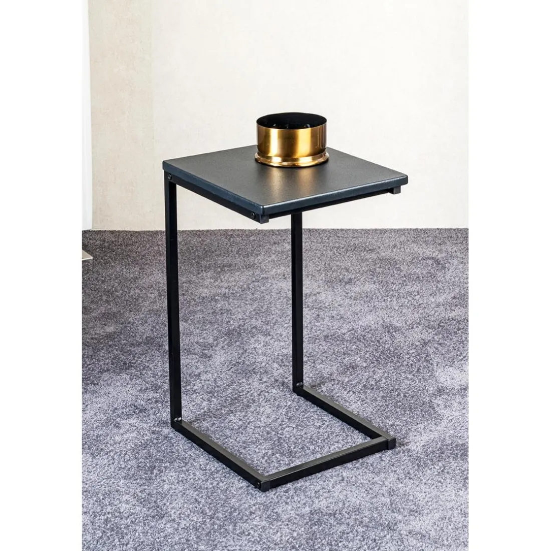 Table d'appoint design en métal plateau décor noir