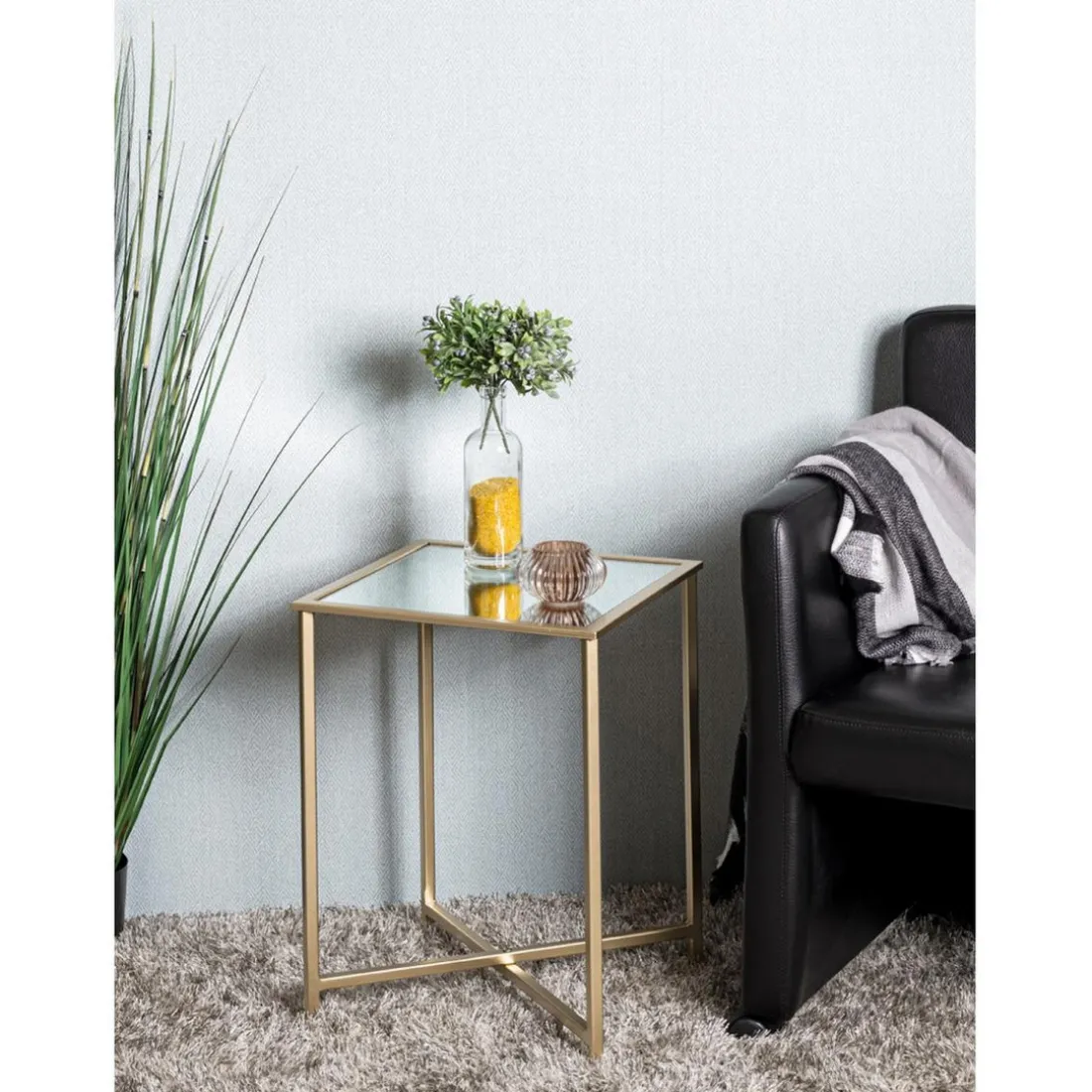 Table d'appoint Dorée en Métal laqué et plateau en miroir