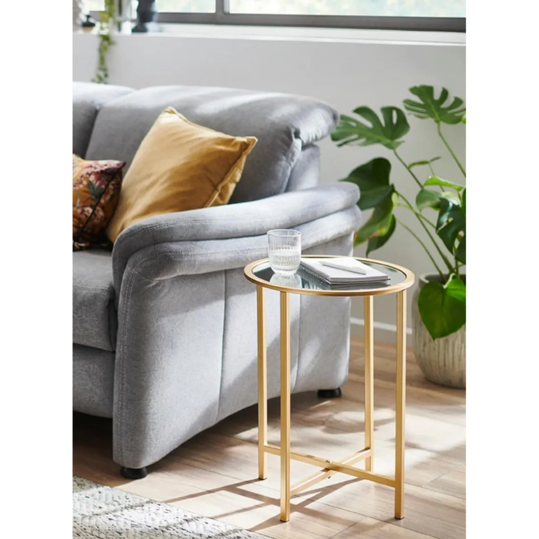 Table d'appoint ronde Dorée en Métal laqué et plateau en miroir