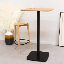 Table haute 'PATATI' en bois finition naturelle et métal noir