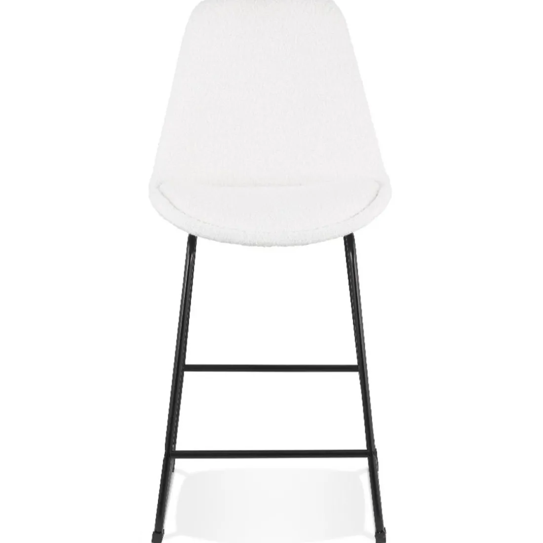 Tabouret snack mi-hauteur 'ALICE MINI' en tissu bouloché blanc et pied traineau en métal noir
