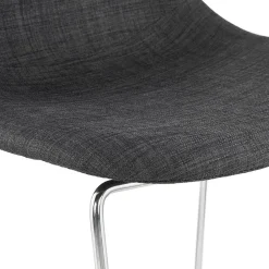Tabouret snack mi-hauteur empilable 'FAKIR MINI' en tissu gris foncé et pied en métal chromé